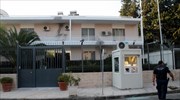 Ρουβίκωνας για φρουρό: Μια χαρά αντέδρασε - Τι θέλατε, αίμα;