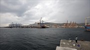 Πρόσκρουση δύο φορτηγών πλοίων στον Πειραιά