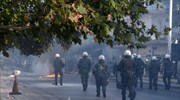 Βροχή μολότοφ έξω από την Τούμπα