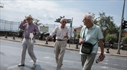 Εκρηκτικό μίγμα η γήρανση του πληθυσμού και η υπογεννητικότητα στην Ελλάδα