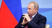 Πούτιν για ΗΠΑ: Με την πολιτική κυρώσεων υπονομεύουν το δολάριο