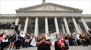 ΗΠΑ: Επικυρώθηκε από τη Γερουσία ο διορισμός Κάβανο - Διαδήλωση έξω από το Κογκρέσο