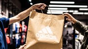 Adidas: Ανακαλεί τη συλλογή παιδικών μαγιό Infinitex 3-Stripe