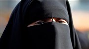 Ο ΟΗΕ «επιπλήττει» τη Γαλλία για τη μαντίλα