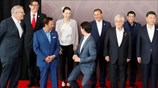 Αστειάκια στην APEC
