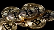 Κάτω από τα 5.000 δολ. το bitcoin