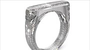 Στο «σφυρί» 100% διαμαντένιο δαχτυλίδι