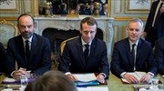 Η γαλλική κυβέρνηση κάνει στροφή 180 μοιρών «για την ενότητα του έθνους»
