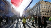 «Times»: Ρωσικός δάκτυλος πυροδοτεί τη γαλλική οργή στο Διαδίκτυο