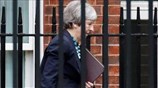 Την αναβολή της ψηφοφορίας για το Brexit ανακοίνωσε η Τερέζα Μέι