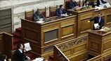 Άγρια κόντρα Τσίπρα - Μητσοτάκη για το Σκοπιανό με φόντο τις συντάξεις