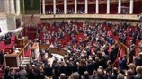 Κόντρα στη γαλλική Εθνοσυνέλευση για τα μέτρα Μακρόν