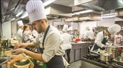 Έλλειμμα σερβιτόρων και μαγείρων στη Γερμανία