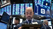 Σε χαμηλό έτους η Wall Street