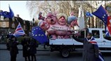 «Κόντρα» Μέι-Κόρμπιν για το Brexit