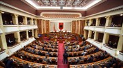 Αλβανία: Πέταξαν αβγά στον Ράμα μέσα στη Βουλή