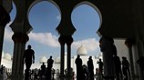 Προσευχή στο Άμπου Ντάμπι