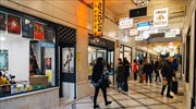 Μαζική η προσέλευση σε Στοά Εμπόρων και πλατεία Θεάτρου το Σαββατοκύριακο