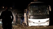 Αίγυπτος: Τρεις νεκροί από έκρηξη σε τουριστικό λεωφορείο