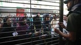 Μπανγκλαντές: Οι κάλπες βάφτηκαν στο αίμα