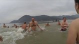 Πρωτοχρονιάτικες βουτιές σε παγωμένα νερά