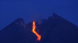 «Βρυχάται» το ηφαίστειο Μεράπι