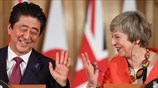 Ο Άμπε «ψηφίζει» τη συμφωνία της Μέι για το Brexit