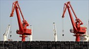 Πληγωμένος ο «δράκος»: Απροσδόκητη βουτιά σε κινεζικές εξαγωγές και εισαγωγές