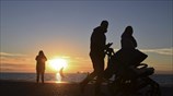 Ηλιοβασίλεμα με το «Φεγγάρι στην Ακτή»
