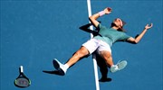 Στους «4» του Australian Open ο Τσιτσιπάς