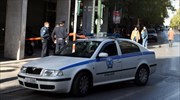 Θεσσαλονίκη: Παραδόθηκε ο άντρας που «ταμπουρώθηκε» μέσα σε τράπεζα