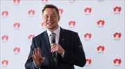 Tesla: Στην Ευρώπη ο Μασκ για να ανεβάσει την ταχύτητα του Model 3