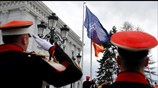 Η σημαία του ΝΑΤΟ κυματίζει στα Σκόπια-Έκανε λόγο για Βόρεια Μακεδονία ο Ζάεφ
