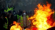 «Κίτρινα γιλέκα»: Επεισόδια και δακρυγόνα σε Παρίσι, Λιόν, Μπορντό