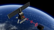 RemoveDEBRIS: Δορυφόρος «καμάκωσε» διαστημικό σκουπίδι