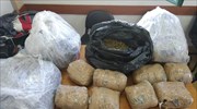 Αγρίνιο: Δύο συλλήψεις για μεταφορά περίπου 33 κιλών κάνναβης