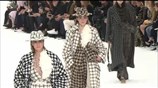 Chanel: Η τελευταία επίδειξη με τα ρούχα του Λάγκερφελντ