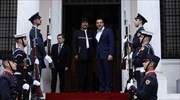 Διαξιφισμοί ΣΥΡΙΖΑ - Ν.Δ. για την... κατοικία του Έβο Μοράλες