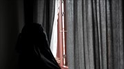 Ιράν: Ποινή φυλάκισης ενός έτους επειδή έβγαλε τη μαντίλα της