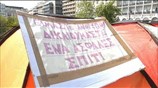 Σκηνές με πρόσφυγες και μετανάστες στην Πλατεία Συντάγματος