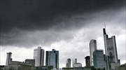 Πυκνώνουν τα σύννεφα στην Ευρωζώνη - επιβράδυνση του σύνθετου ΡΜΙ τον Απρίλιο