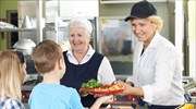 Υπ. Εργασίας: Κονδύλι 44,1 εκατ. ευρώ για σχολικά γεύματα