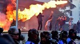 Βίαια επεισόδια στην Αλβανία-Οργισμένοι διαδηλωτές ζητούν παραίτηση Ράμα