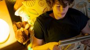 Η μείωση χρήσης ηλεκτρονικών συσκευών βοηθά τους έφηβους να κοιμούνται καλύτερα
