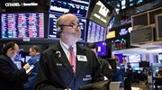 Wall Street: Γιατί πέφτουν οι τραπεζικές μετοχές