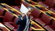 Στ. Θεοδωράκης: Αποχαιρετώ τη Βουλή πολιτικά ηττημένος, αλλά αισιόδοξος