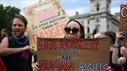 Η Νέα Υόρκη εξετάζει την αποποινικοποίηση στην εργασία του σεξ