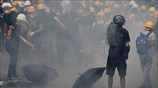 Έκανε πίσω η κυβέρνηση μπροστά στο «τσουνάμι» διαδηλωτών