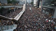 Τα βλέμματα της παγκόσμιας κοινότητας στο Χονγκ Κονγκ και στις πιο μαζικές διαδηλώσεις εδώ και δεκαετίες