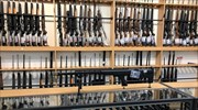 Η Νέα Ζηλανδία αποζημιώνει τους κατόχους ημιαυτόματων όπλων για να τα παραδώσουν στις αρχές